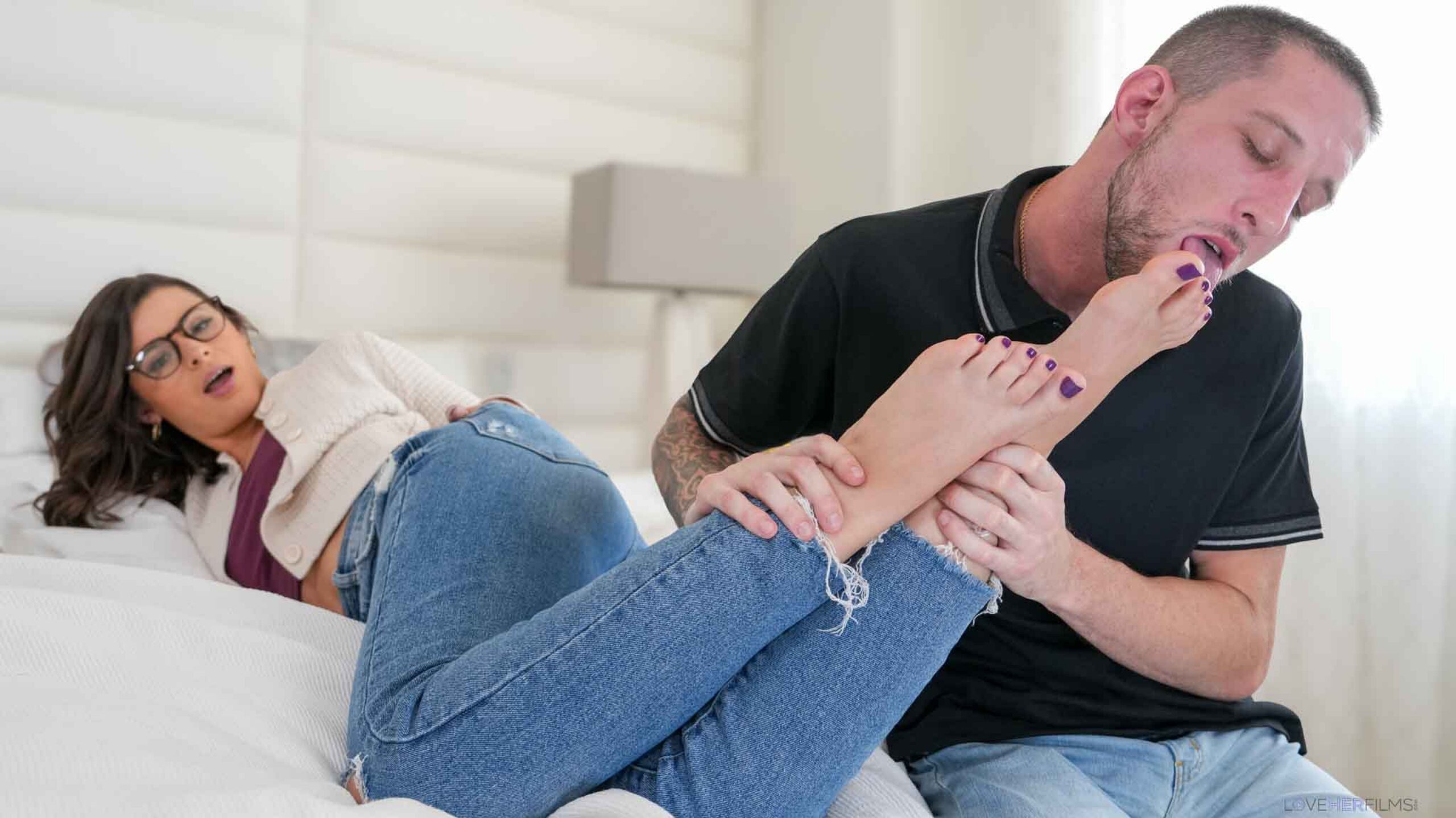 LoveHerFeet – Dharma Jones Library Hookup – A Foot Fetish Story