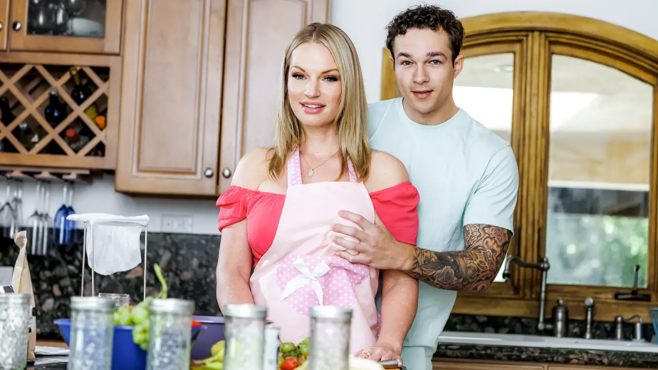 FreeUseMILF Hot Mom Sex Rachael Cavalli The Jelly Wizard: Freeuse Stepmom Goes Viral